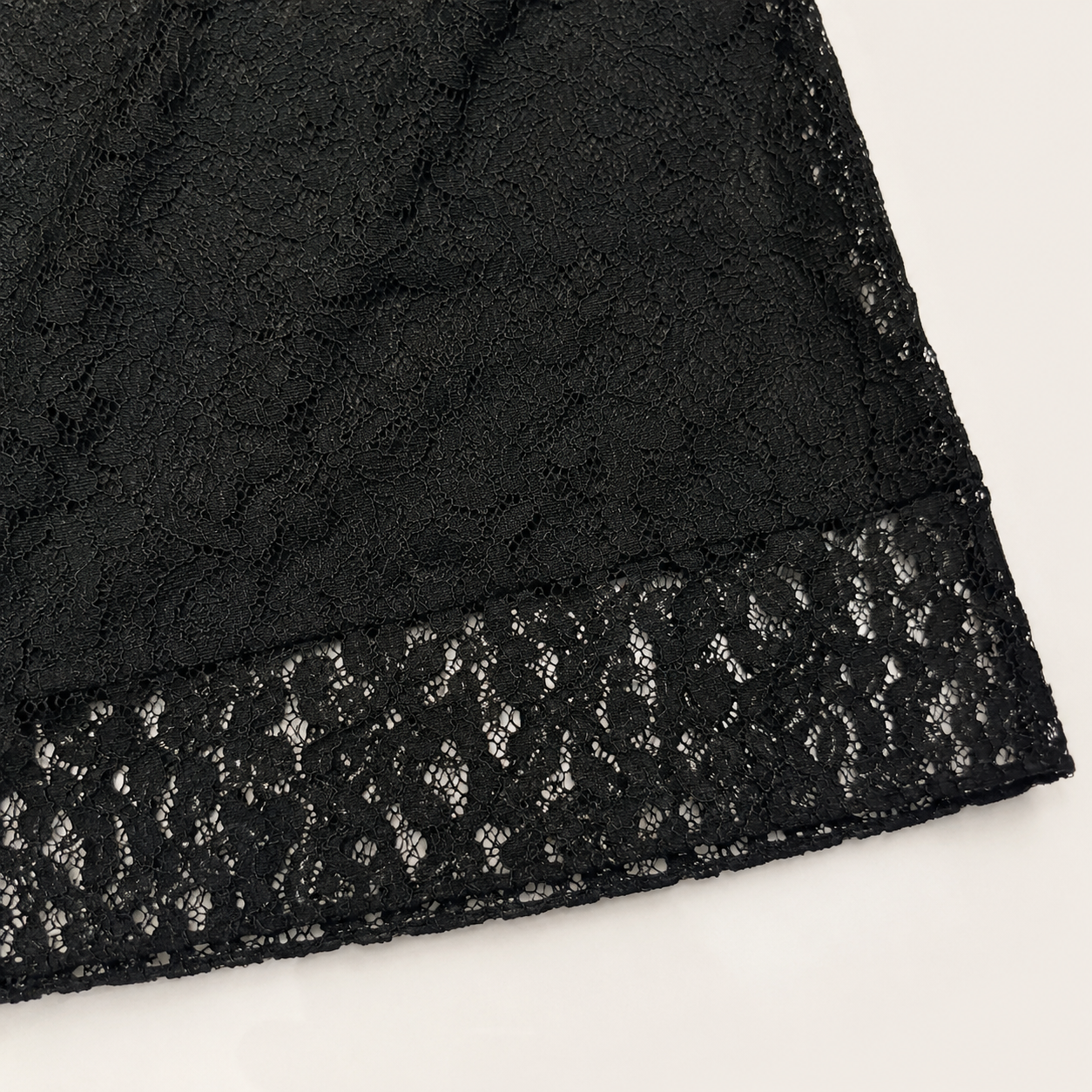 Women’s Black Vintage Lace Bell Sleeve Tunic Top