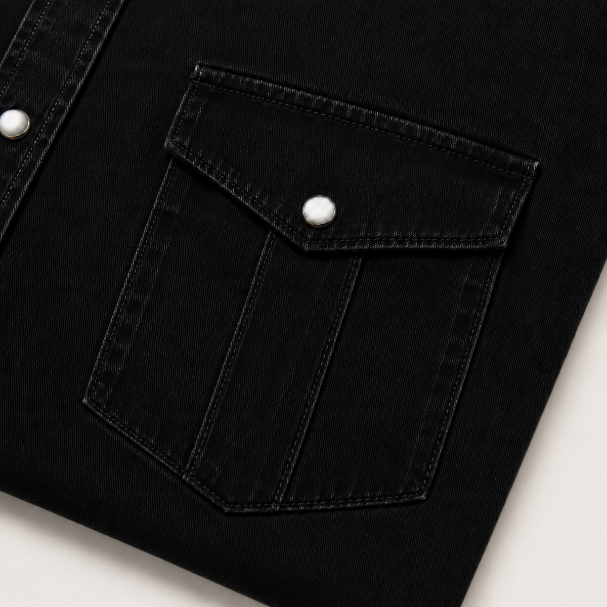 Black Pearl Snap Pocket Detail